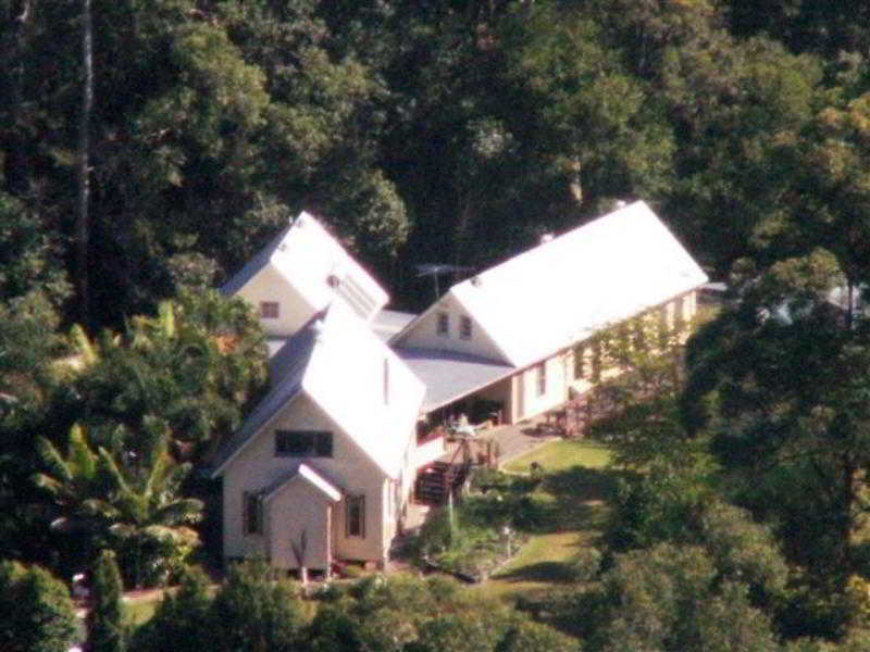 Glass House Mountains Ecolodge Екстериор снимка
